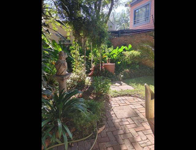 3 BEDROOM FREEHOLD FOR SALE IN FLORAUNA